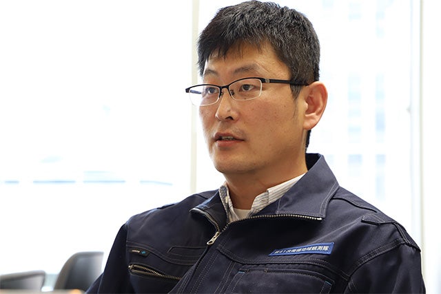 61次隊の制服に身を包んだ柴田成晴