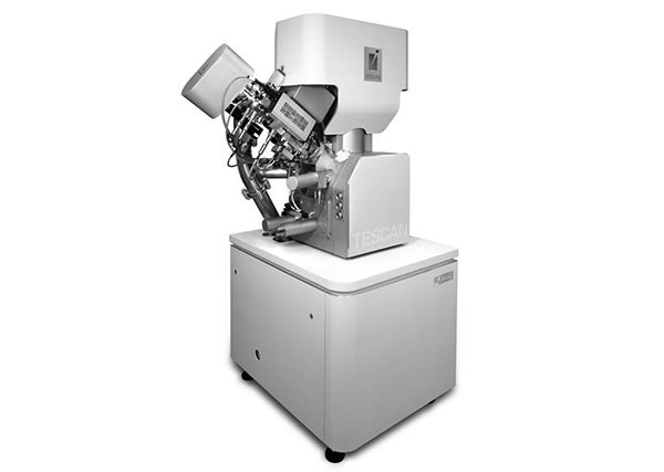 リュウグウ粒子の切削に使用した「XeプラズマFIB-SEM」