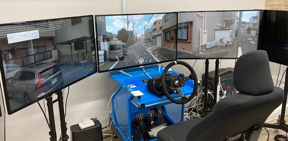 実験で使用したドライビングシミュレーター（名古屋大学内）