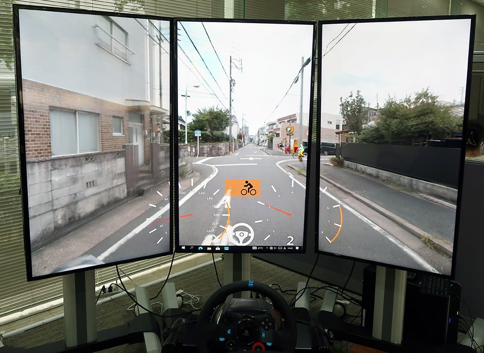 今回の実験で使用した「True Sim」の実写映像